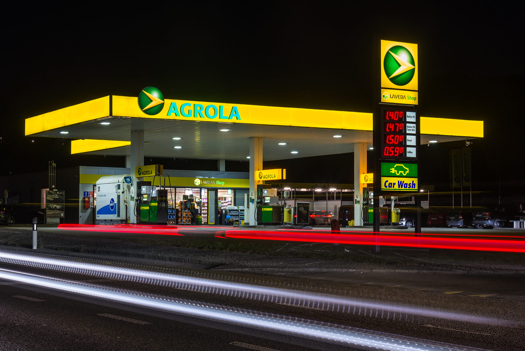 Agrola-Tankstelle.jpg