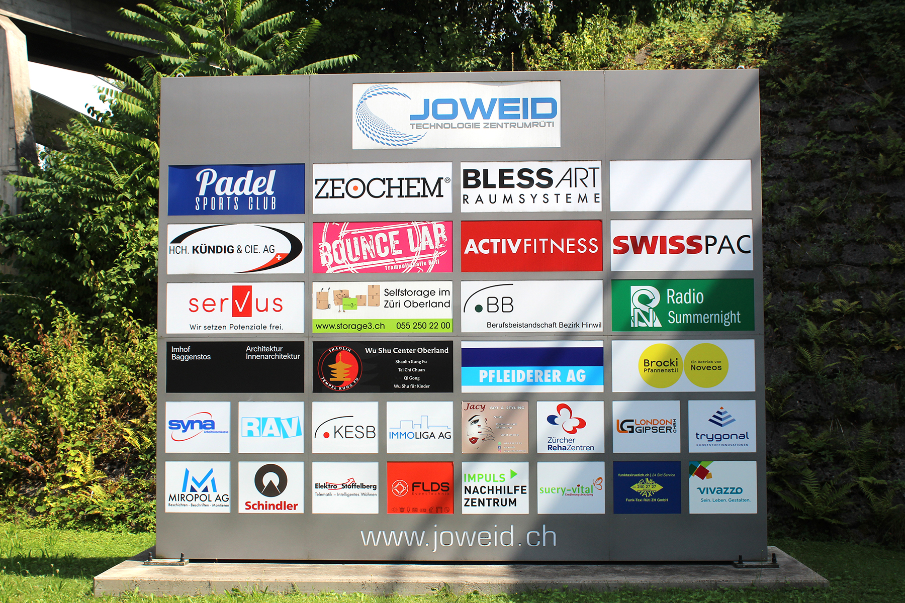 Zentrum-Joweid-Rueti.jpg